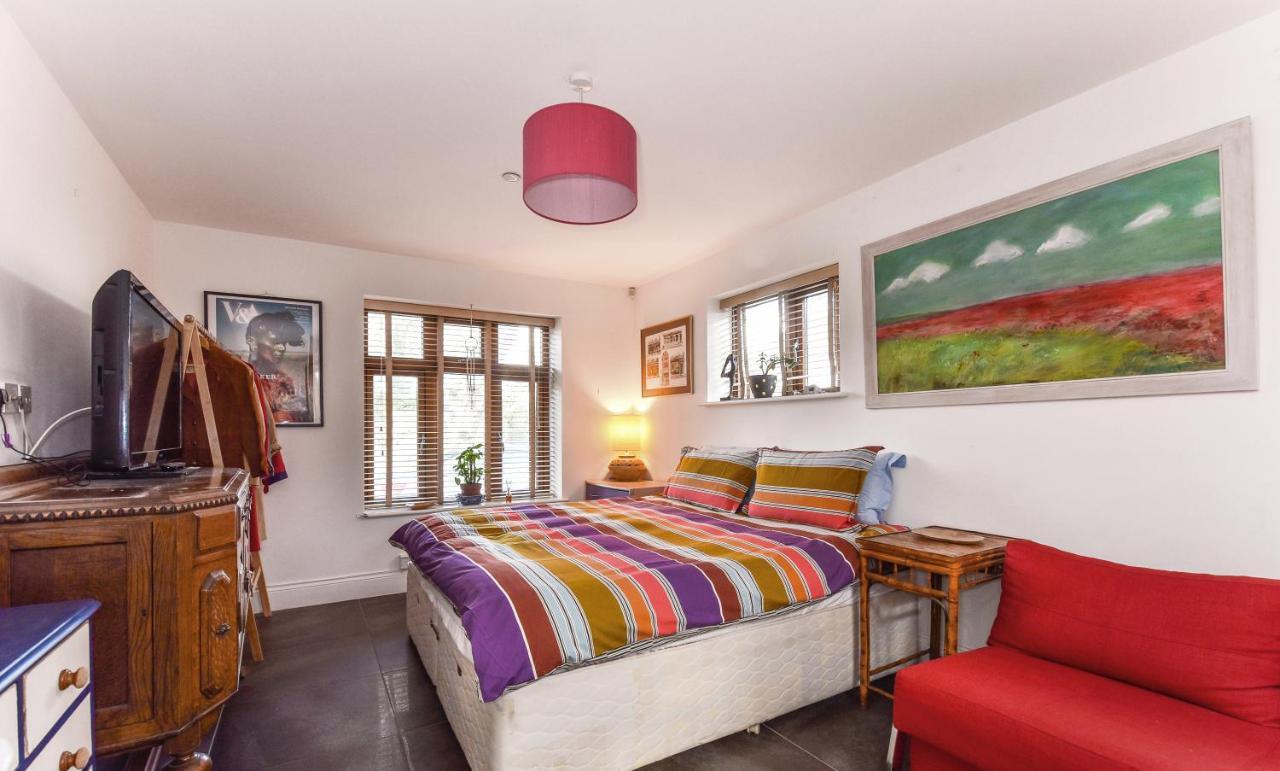 Bed and Breakfast The Enclave à Worthing Extérieur photo